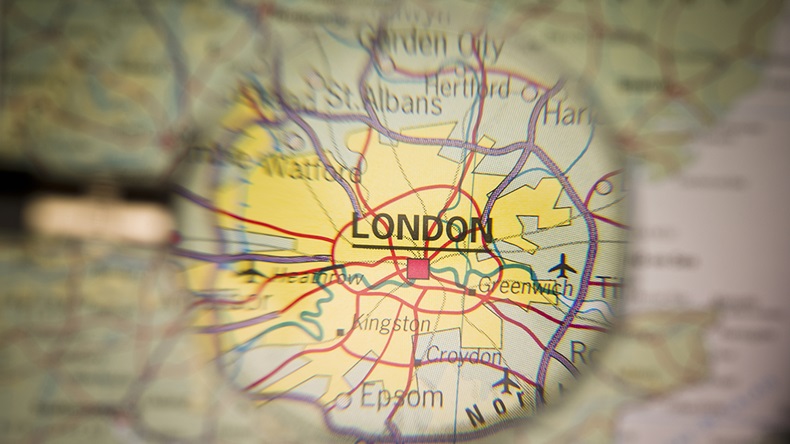 London magnifying glass (Gemenacom/Shutterstock.com)