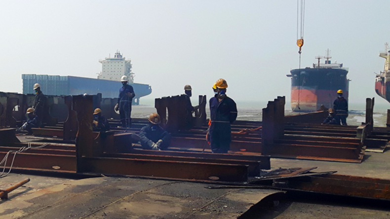 Bangladesh shipbreaking yard