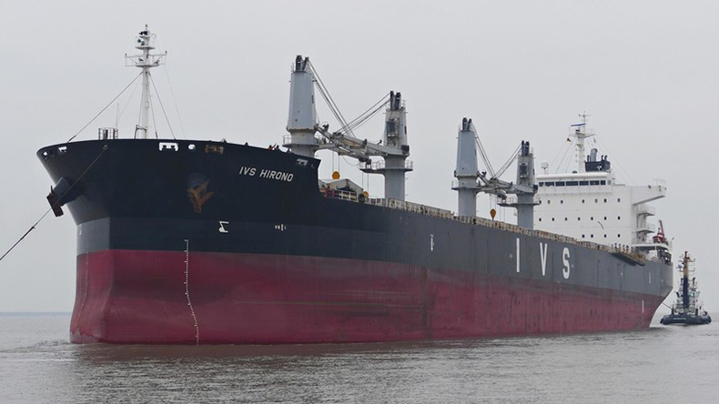 December 2020: The bulk carrier IVS Hirono at River Elbe. Built 2015 by Onomichi Shipbuilding at Onomichi, 60,280 dwt, IMO 9726229, Flag Singapore. As of January 2021, Lloyd’s List Intelligence gives beneficial owner as Grindrod Limited, commercial operator Grindrod Shipping South Africa Proprietary Limited, technical manager Grindrod Shipping Private Limited, with the registered owner IVS Bulk 709 Private Limited