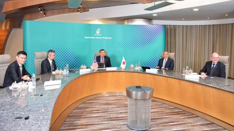 Petronas and Jera sign agreement to jointly develop a global LNG bunkering network