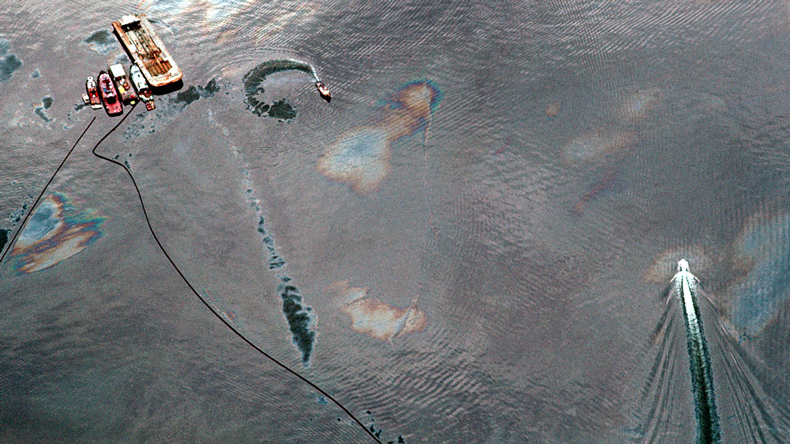 Exxon Valdez clean-up Natalie Fobes/Corbis via Getty Images