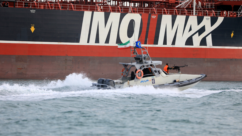 Stena Impero and Iranian speedboat