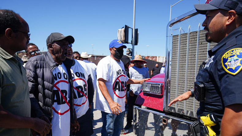 Oakland truckers protest against AB5