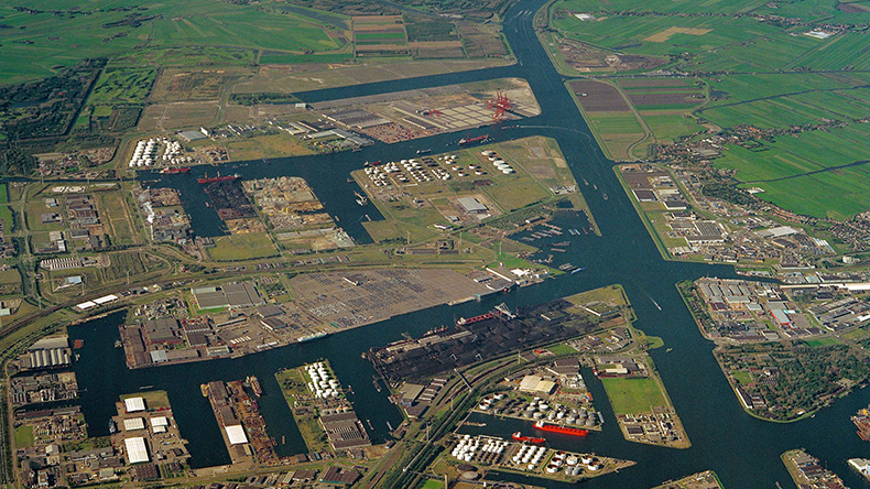All these ports are known as Amsterdam Seaports. Inland waterways. Credit: Havens Amsterdam