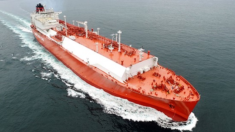HHI-built liquefied natural gas carrier at sea
