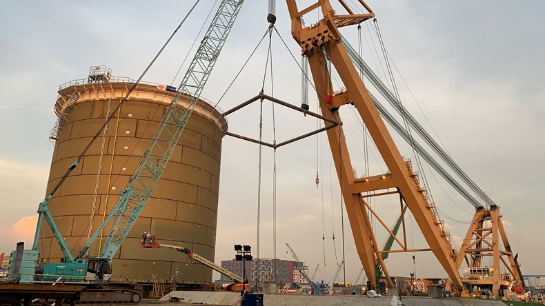 Vopak touts the heaviest lift in Southeast Asia at its Sebarok tank expansion 