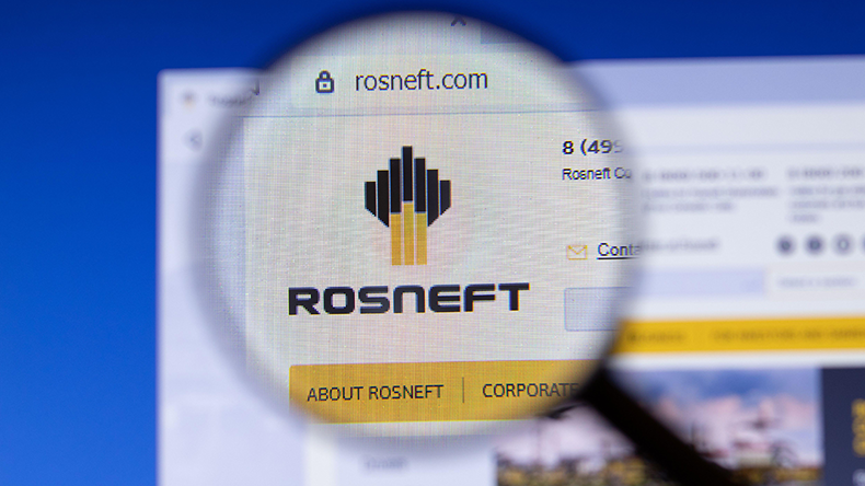  Los Angeles, California, USA - 3 March 2020: Rosneft Oil website homepage icon. Rosneft.com logo visible on display screen, Illustrative Editorial - Image ID: 2B2CE00  Credit: Postmodern Studio / Alamy Stock Photo 