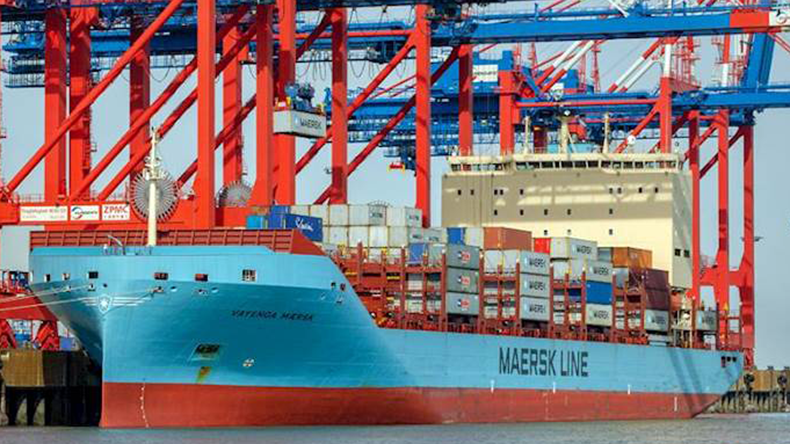 Containership  Vayenga Maersk